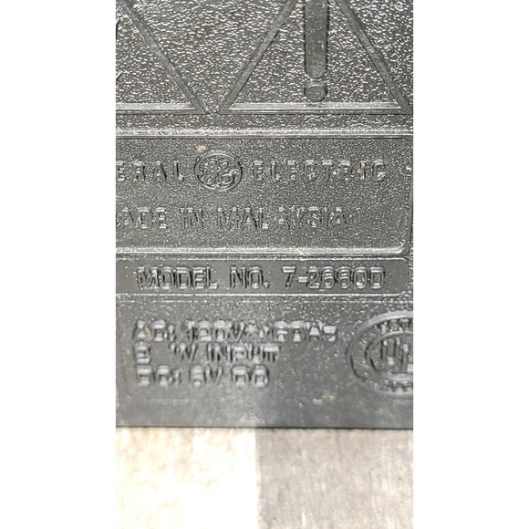 Vintage GE AM/FM Radio Model 7-26600 Portable General Electric Two-Way Power - Picture 5 of 10